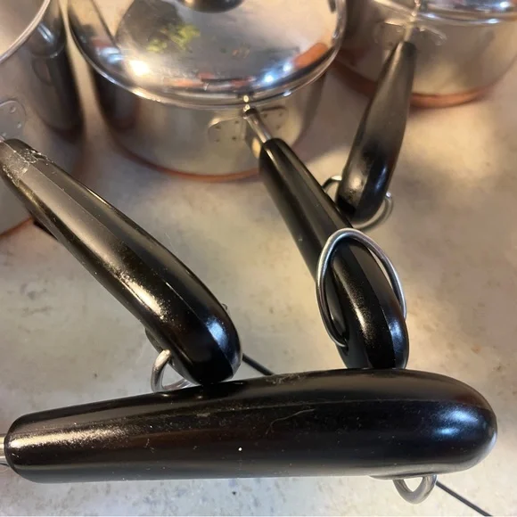 Set of 4 Revere Ware Pots  2 1 1.5 3/4 Quart - Picture 4 of 8